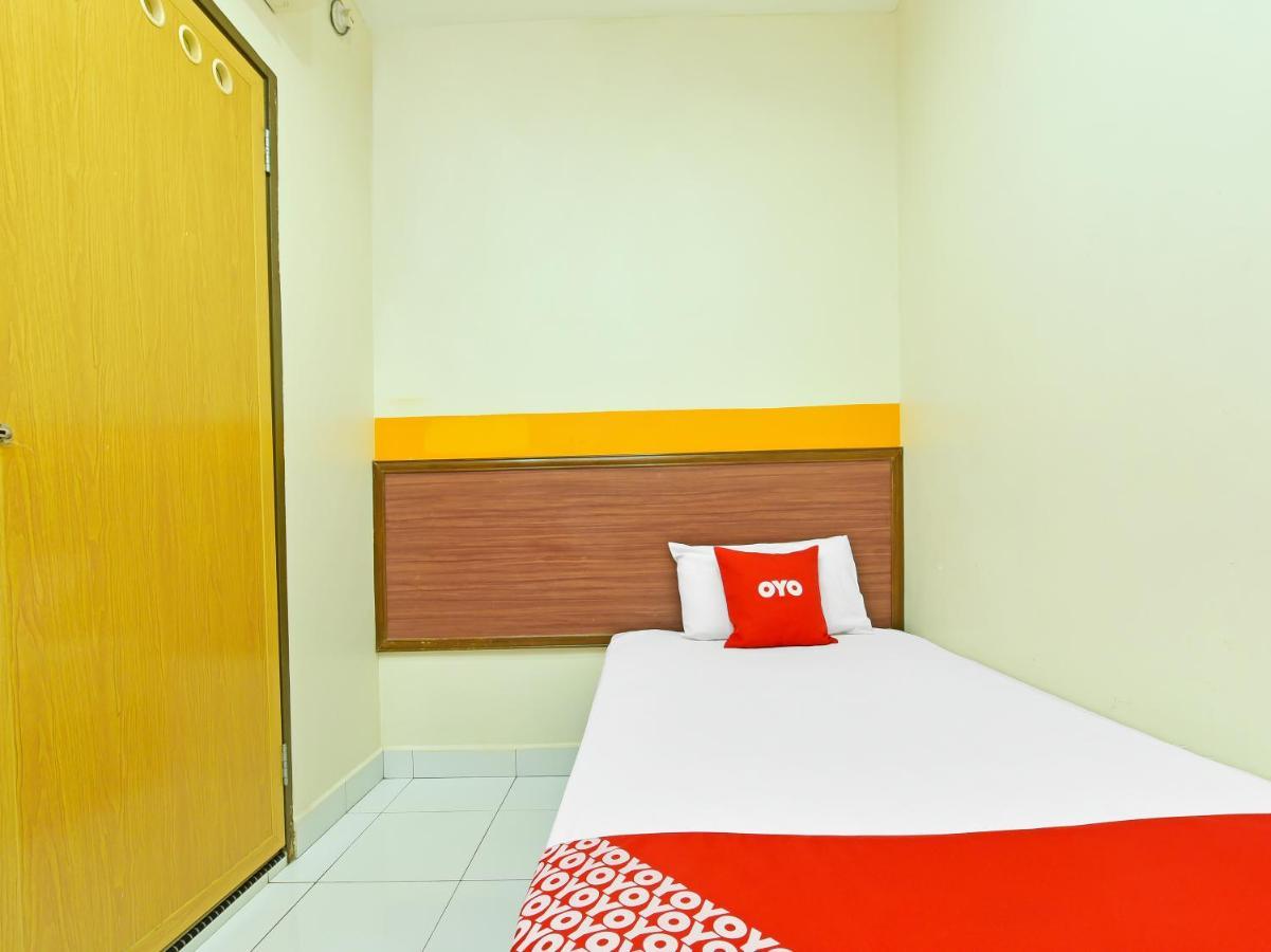 Oyo 575 Hotel Dns Ipoh Exterior foto