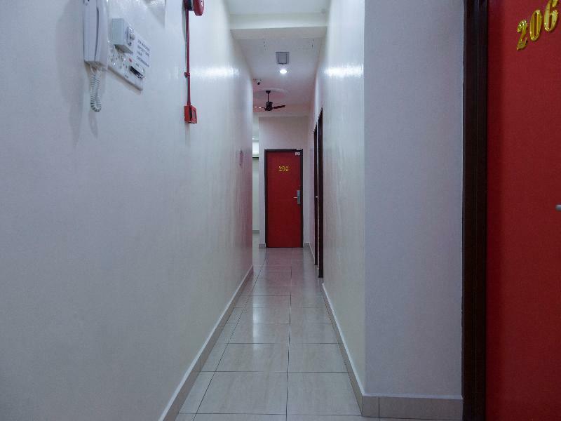 Oyo 575 Hotel Dns Ipoh Exterior foto